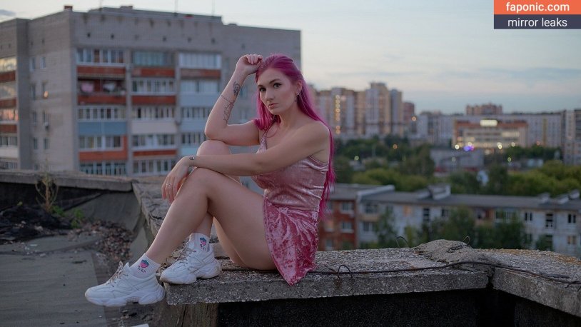 Victoria Kozlova Komorphin