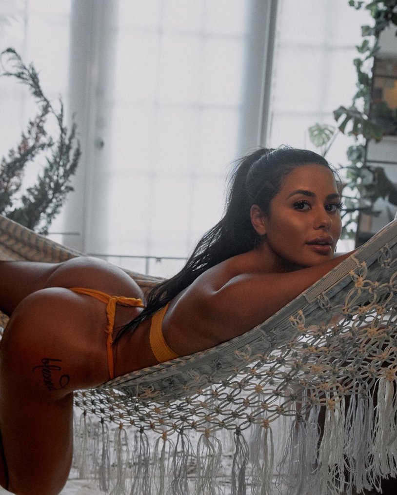 Katya Alice Henry Tits