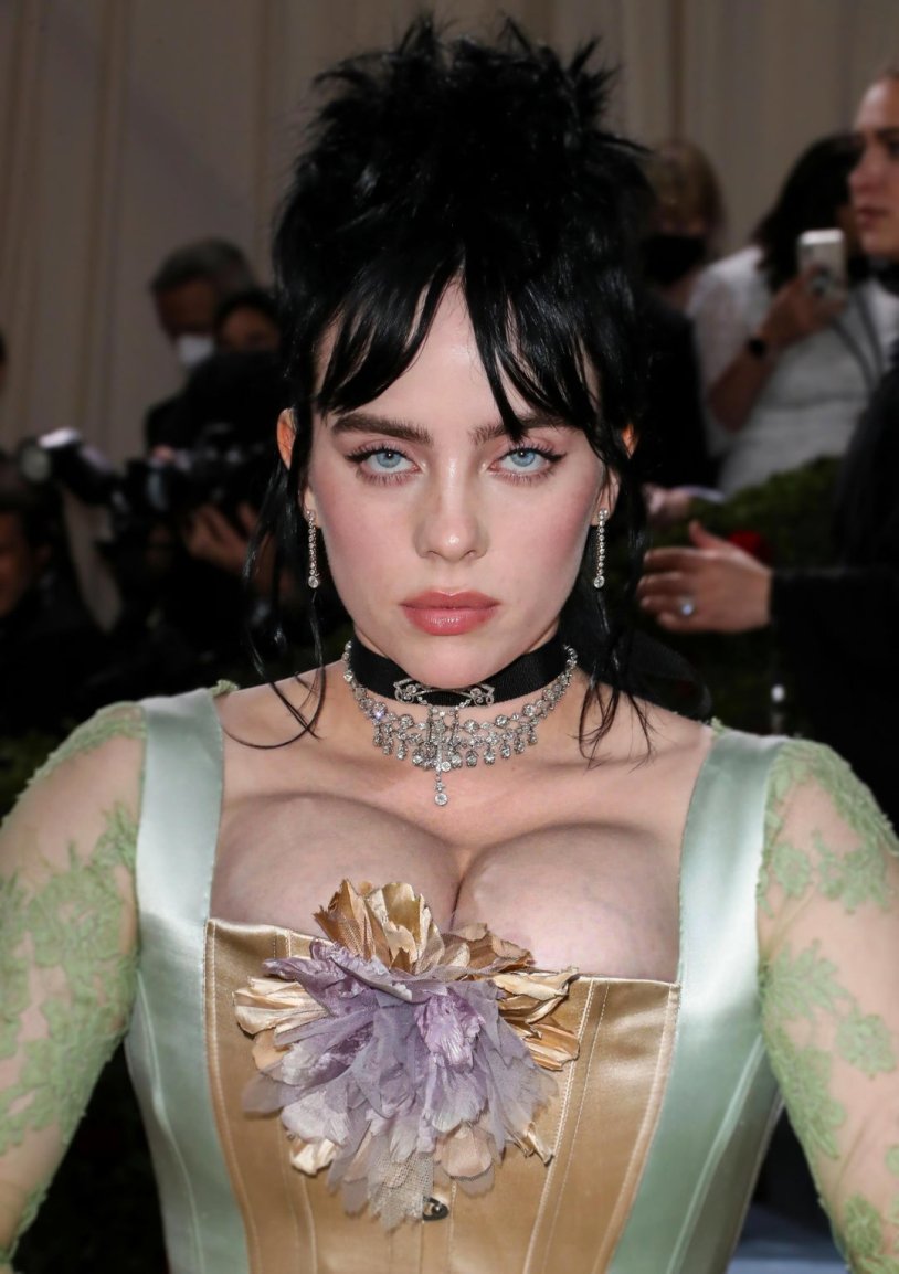 Billy Ailish Met Gala