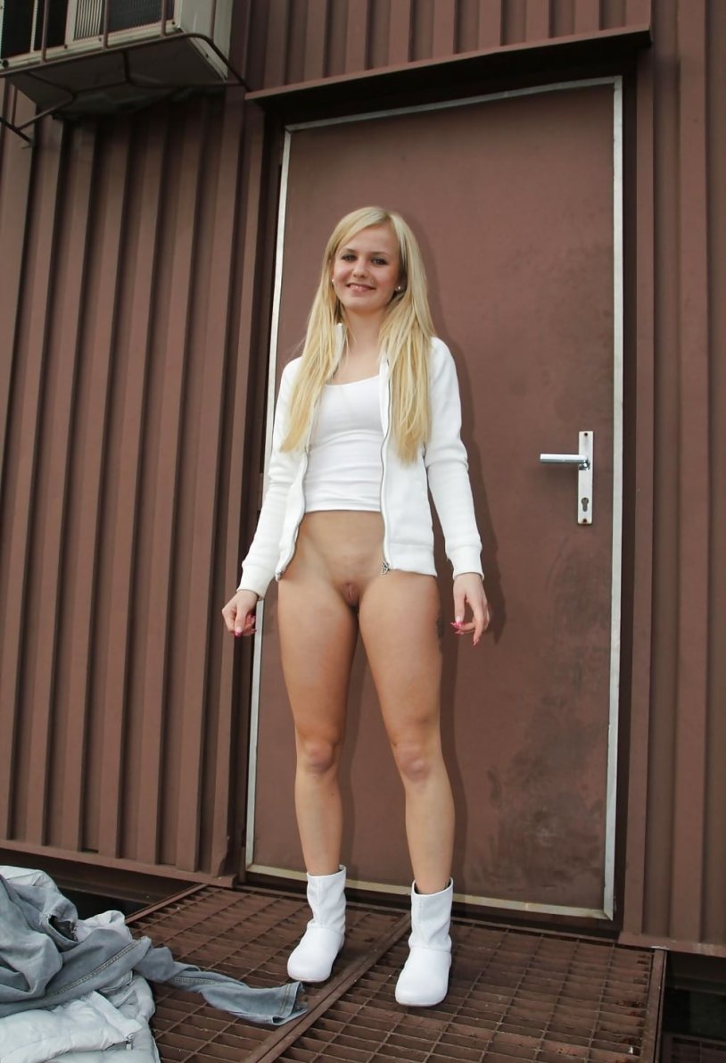 Tryteens Bottomless & Bottomless Women Age