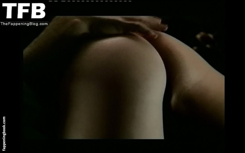 Maria Bello is naked