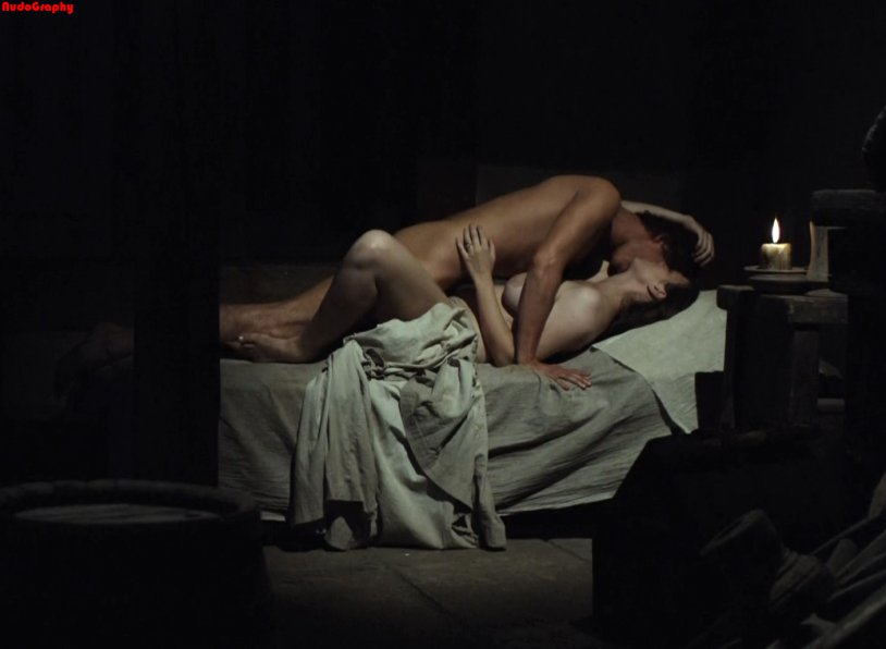 Pillars of the Earth Haley Etwell bed stage