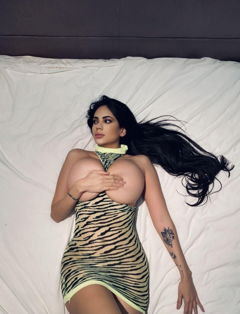 Sannatorr meira naked completely