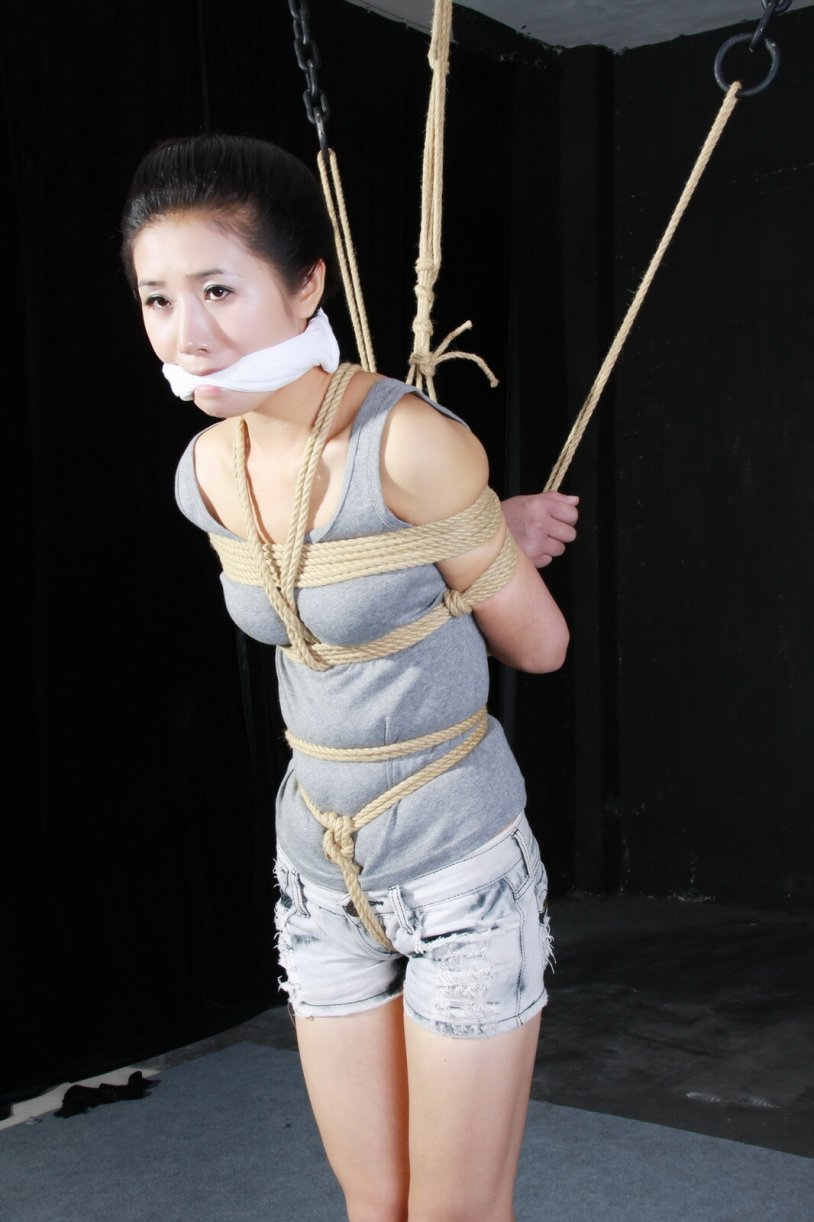 Chinese women Bondage fashion models