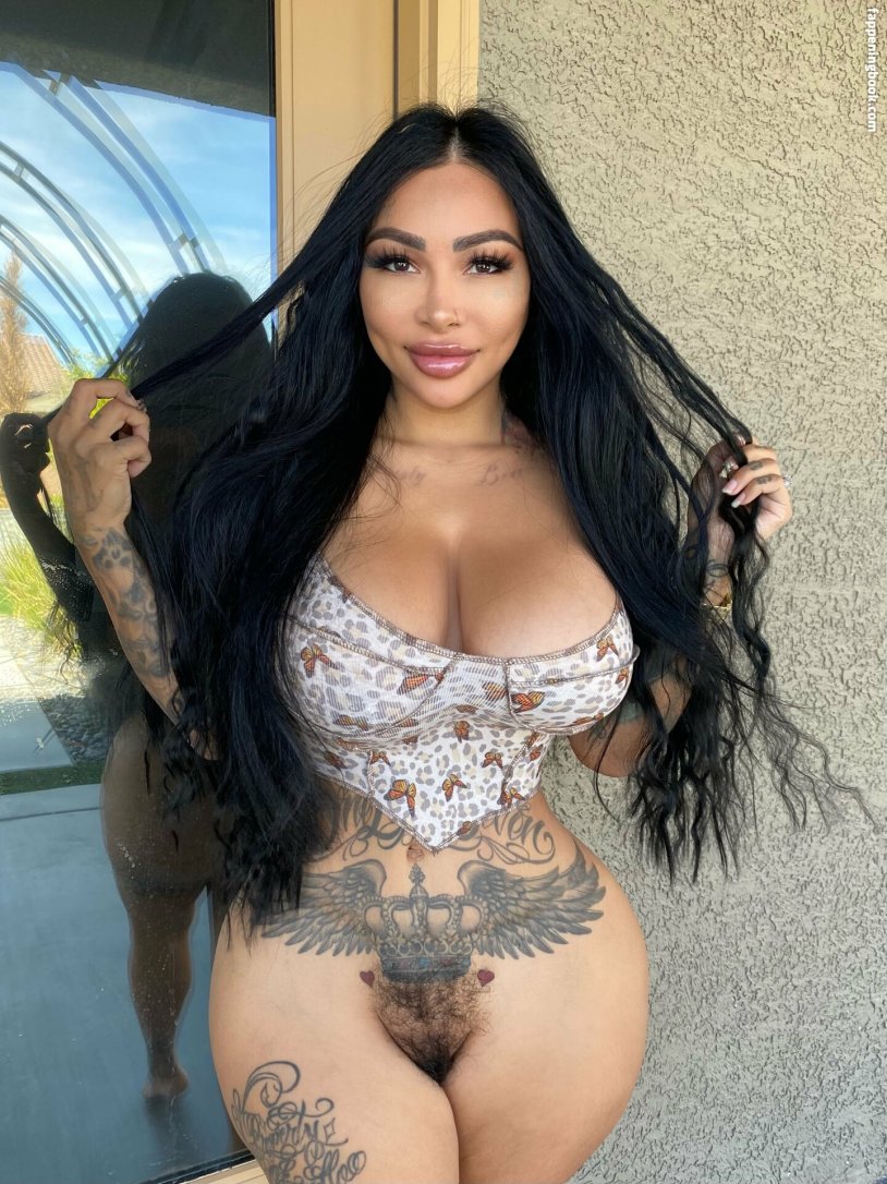 Britage model Brittanya Razavi nude