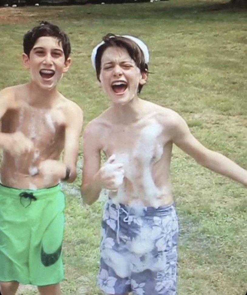 Noah Shnapp torsos