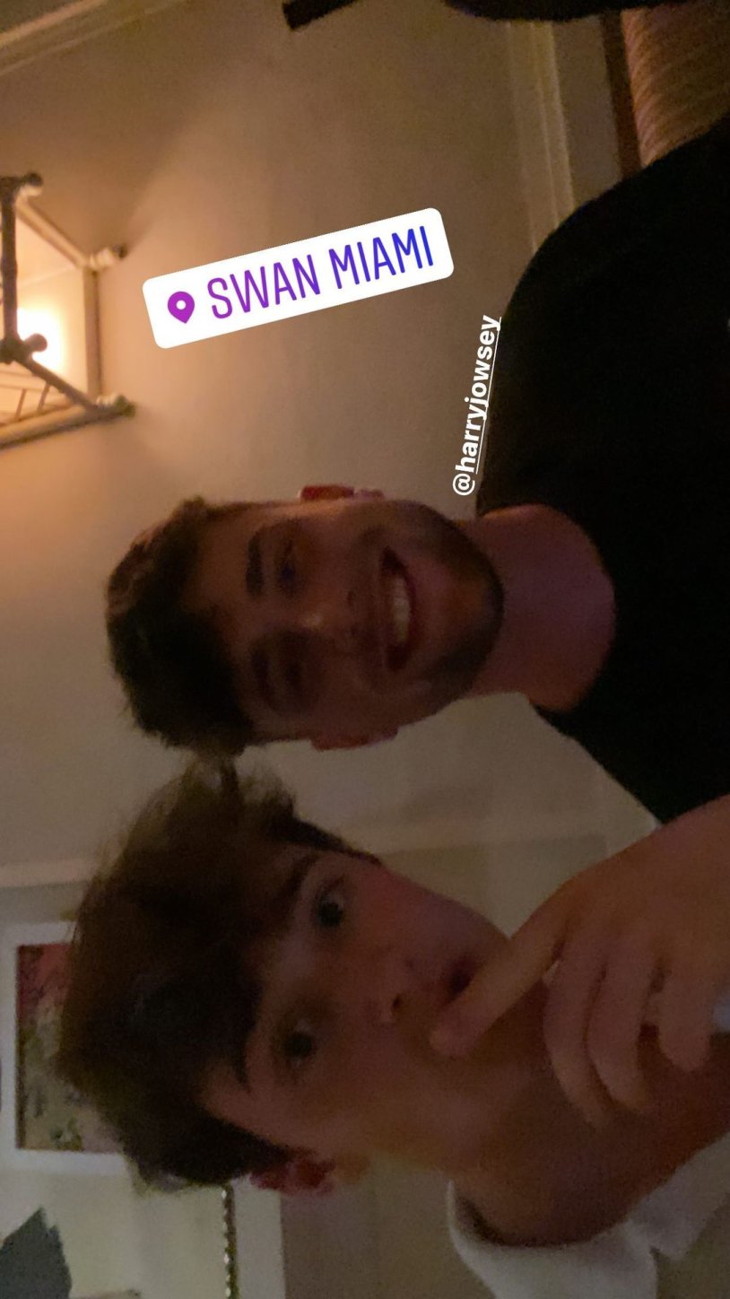 Wyatt Oleff and Jack Gracher kiss