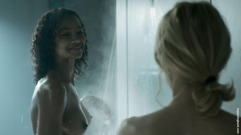 Berta Vasquez breast naked