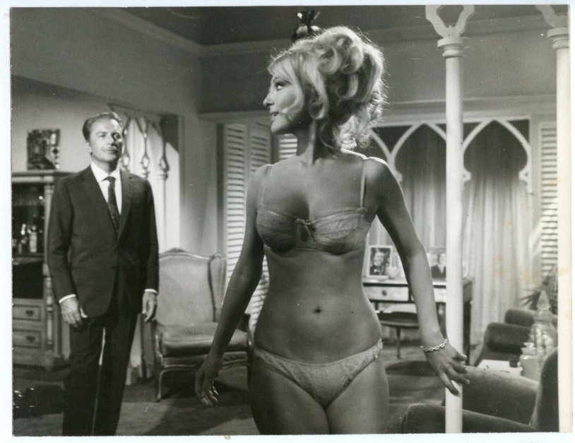 Gina lollobrida in youth figure