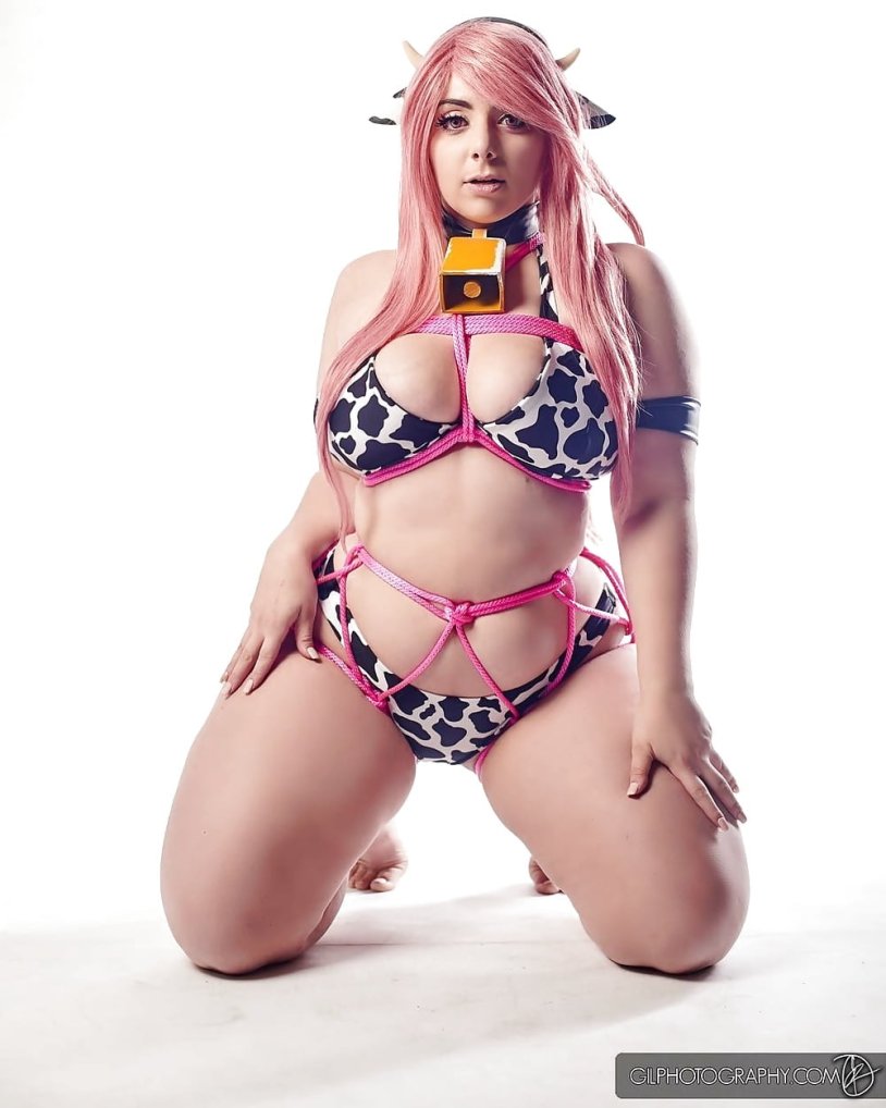 Mayrai Mallad Cosplay Cow Tits