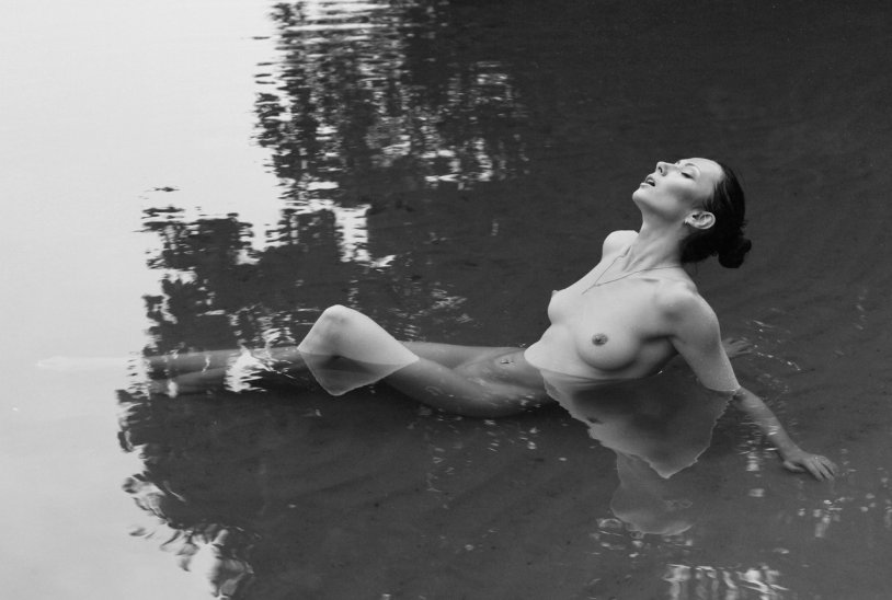 In the style of nude