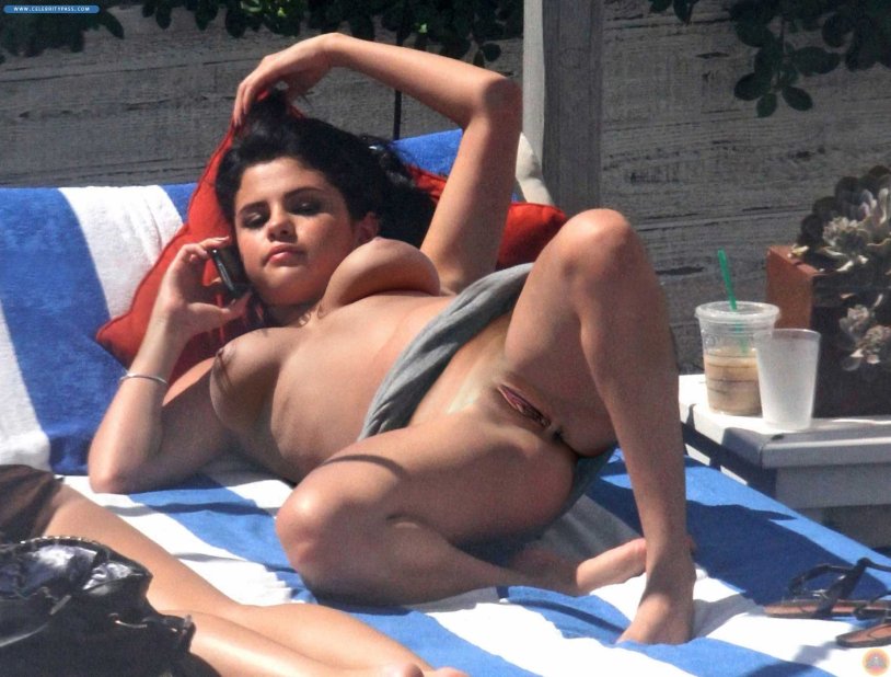 Actress Selena Gomez pornography