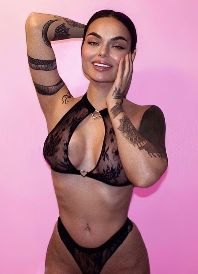 Kamila Smoguletsk fighter