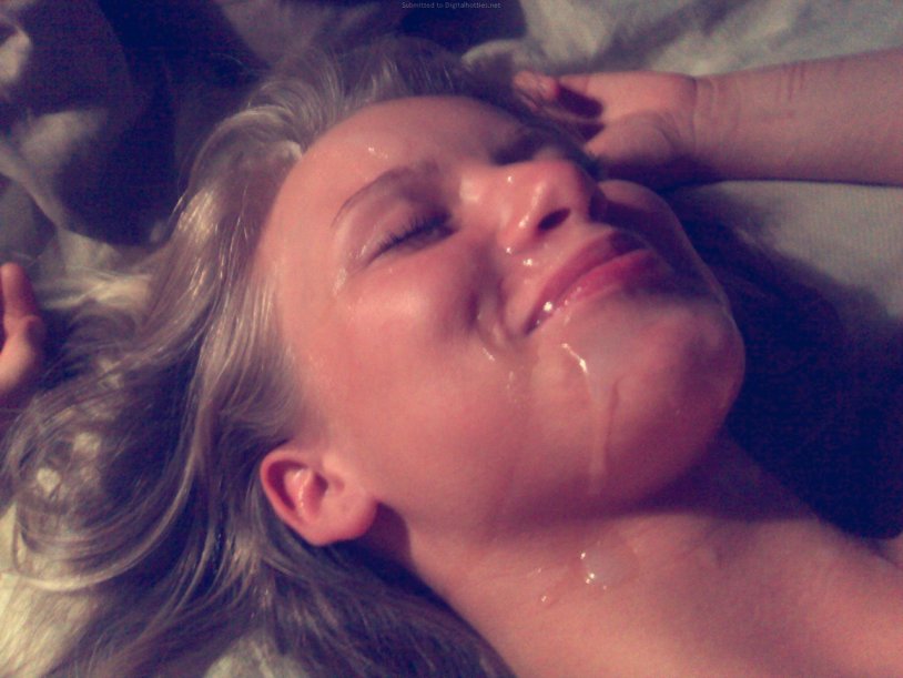 Cum on the face of the blonde amateur