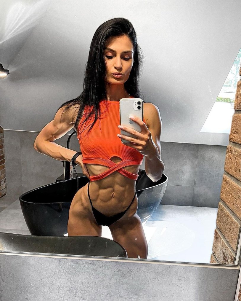 Sports figure of a girl