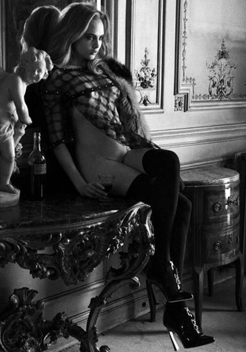 Cara Delevingne photo shoots in the lower