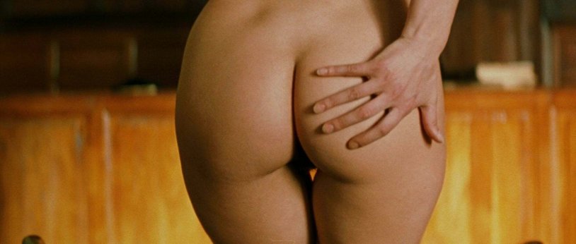 Monica Bellucci ass naked