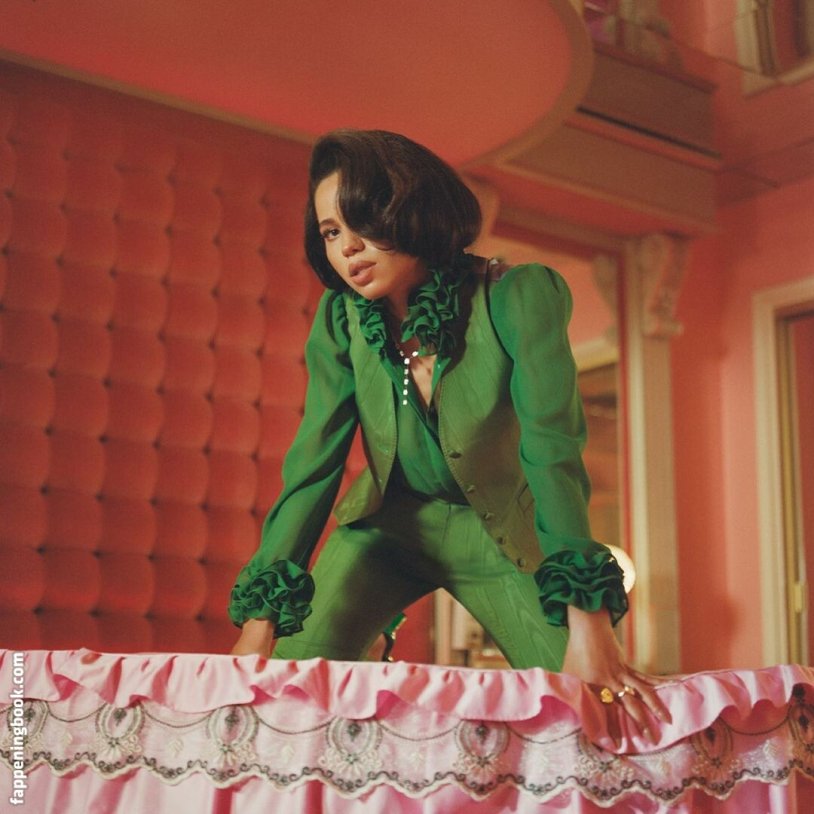 Emerald color costume