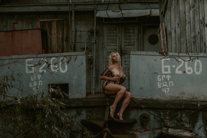 The Life Erotic Studio Country