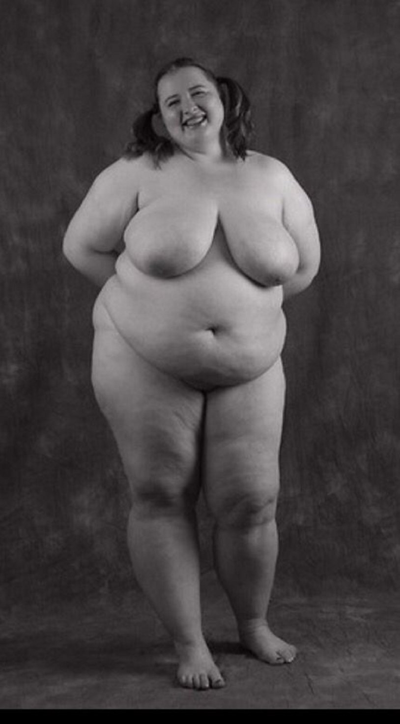 Photoshoot of nude bbw