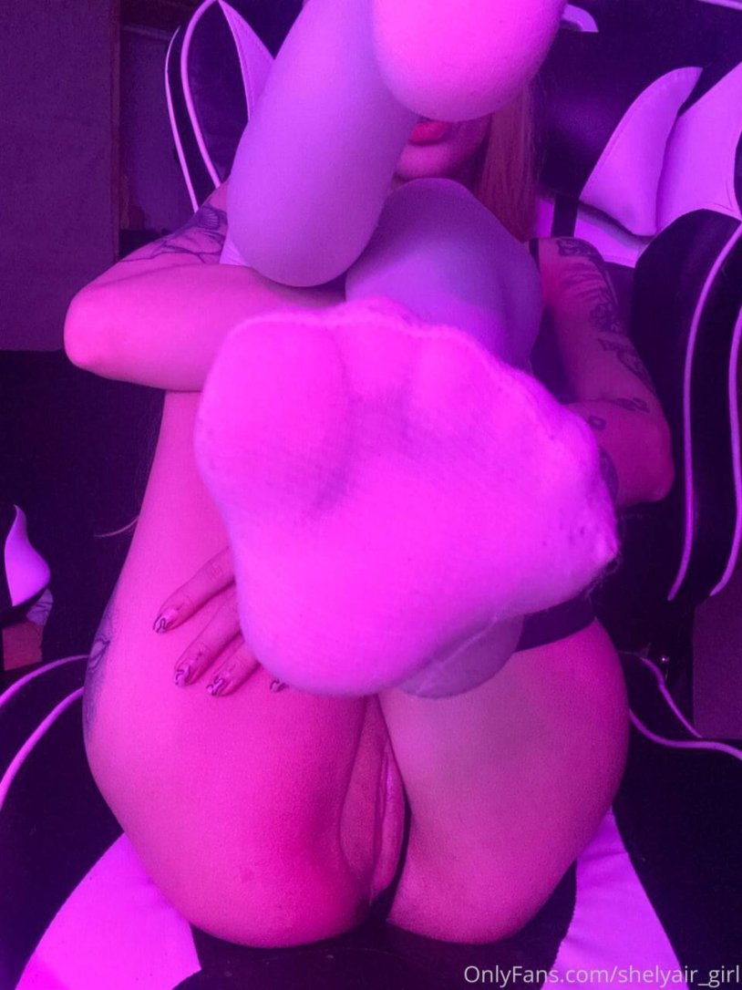 Strimmersh onlifans naked