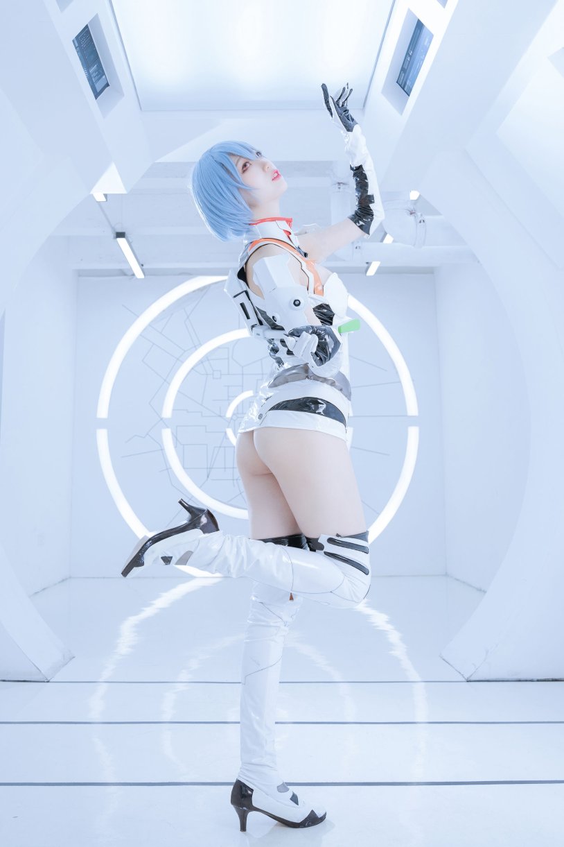 Cosplay Ayanami Ray striptease