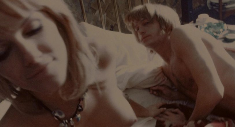 Julia Sarah Stone Naked