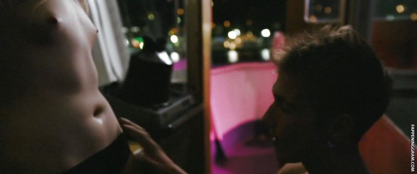 Alexandra Bortich without panties