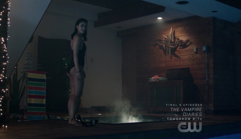 Camila Mendes photo naked