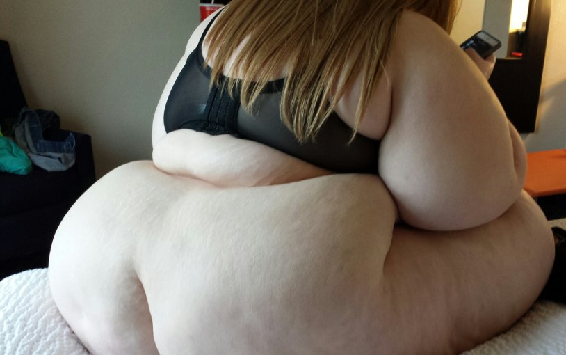 Pale BBW ROXXIE WITH TIGHTEST FAT Ass You've Ever Seen