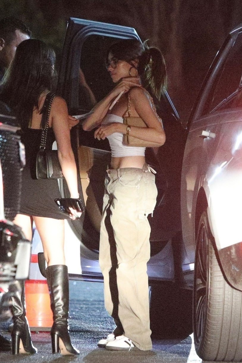 Kaya Gerber Paparazzi 2022