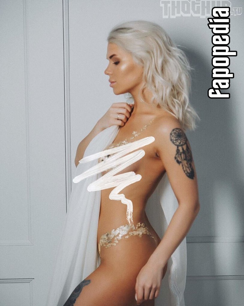 Naked streamer Sorabi