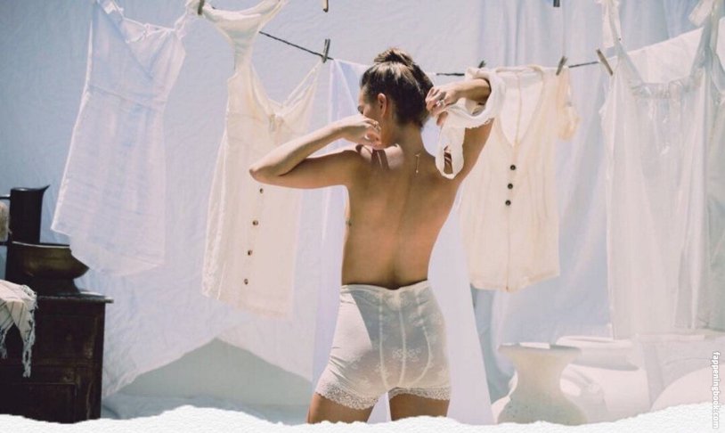 Inca Williams Naked Magnifik