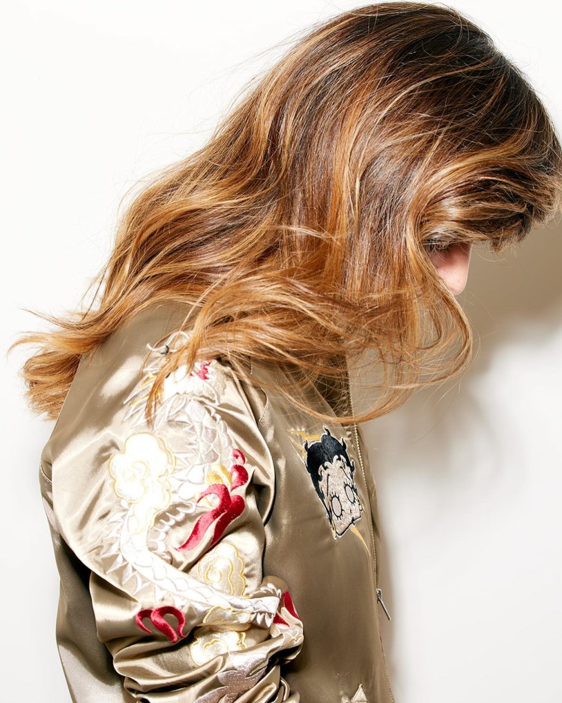 Wage with embroidery