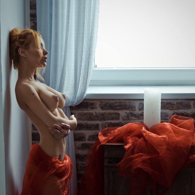 Nadia Rus Model Toples