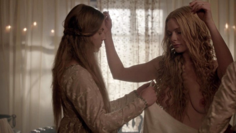 Rebecca Louise Ferguson Sundrand Nu