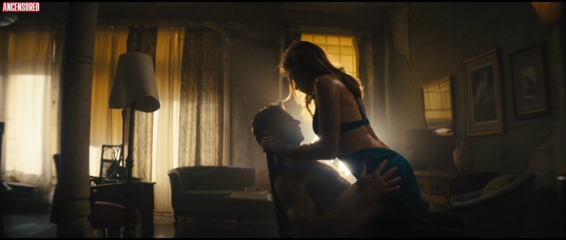 Rebecca Ferguson Pop