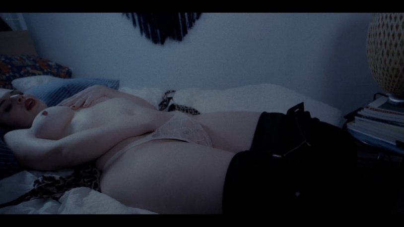 Julia Fox actress Sex Scene