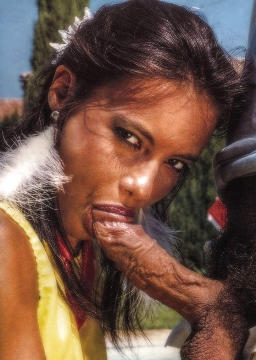 Roberto Malona cums in his mouth